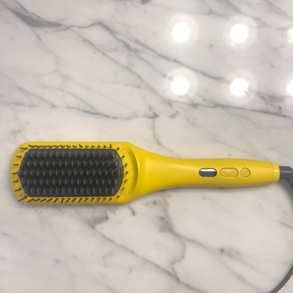 Dry Bar “brush crush” straightening brush